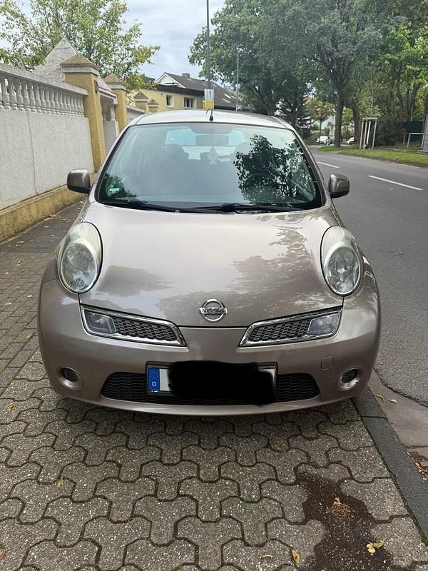 Beige Gebraucht 2010 Nissan Micra Kleinwagen | 2.100 € - Bild 1/4