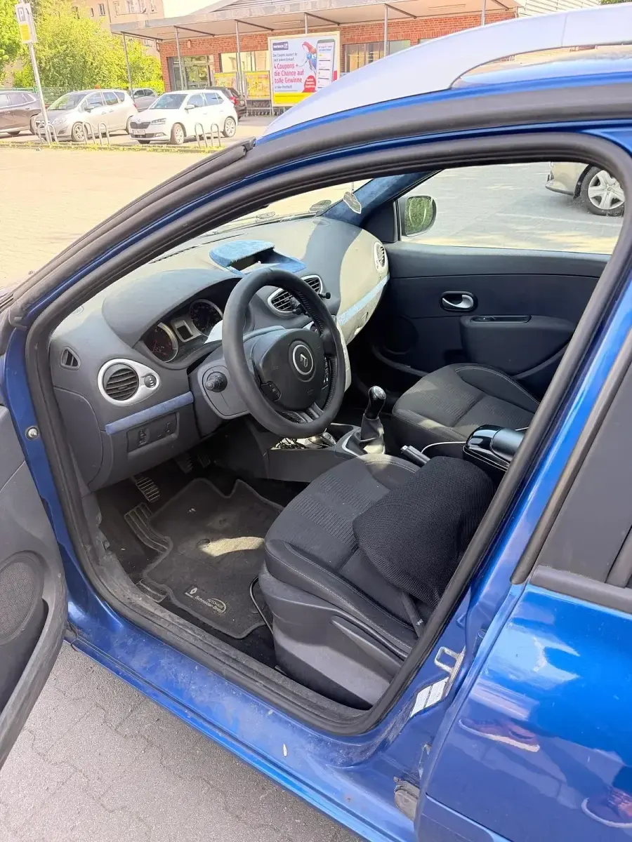 Occasion Renault Clio II 90 ch (66 kW) 2011 Bleue Berline