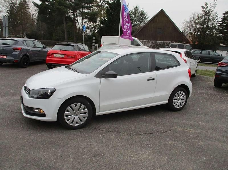 Gebraucht VW Polo Trendline 60 PS (44 kW) 2016 Pure white Kleinwagen