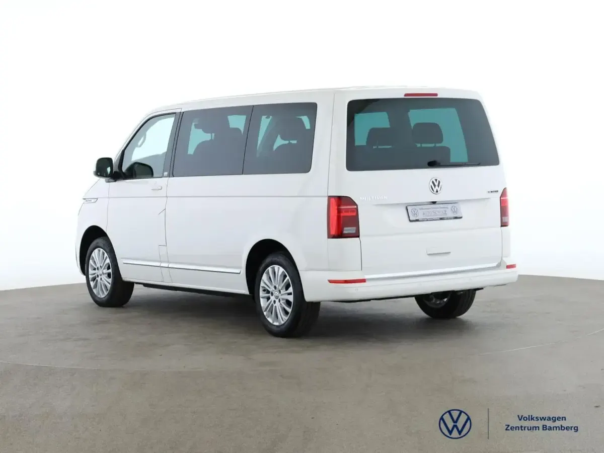 Gebraucht VW Multivan Generation Six 204 PS (150 kW) 2022 Weiß Van / Kleinbus