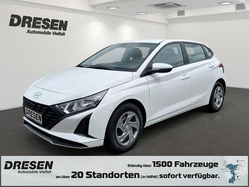 Weiss Neu 2025 Hyundai i20 Select Limousine | 19.990 € (Fairer Preis) - Bild 1/1