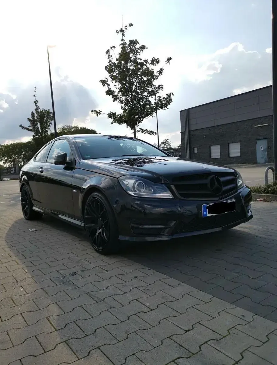 Gebraucht Mercedes C350 306 PS (225 kW) 2012 Schwarz Coupé