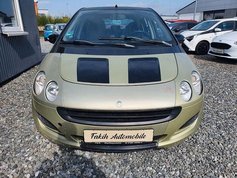Używany Smart ForFour Basis 95 KM (69 kW) 2005 Czarny Hatchback