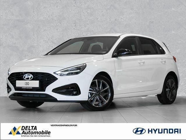 Atlas white Neu 2025 Hyundai i30 Advantage Limousine | 21.480 € (Superpreis) - Bild 1/4