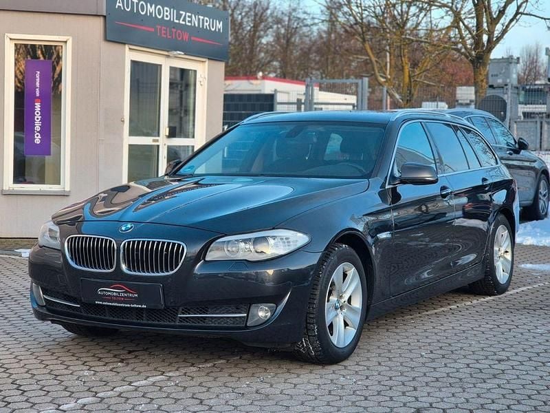 Gebraucht BMW 520 Sport Line 184 PS (135 kW) 2010 Grau Kombi