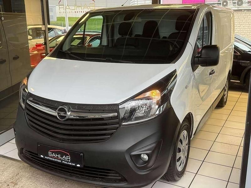 Gebraucht Opel Vivaro 120 PS (88 kW) 2017 Weiß Van / Kleinbus