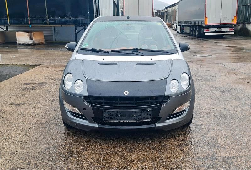 Grau Gebraucht 2005 Smart ForFour Kleinwagen | 900 € (Guter Preis) - Bild 1/4