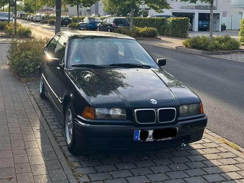 Schwarz Gebraucht 1997 BMW 316 Comfort Edition Coupé | 2.200 € (Guter Preis) - Bild 1/4