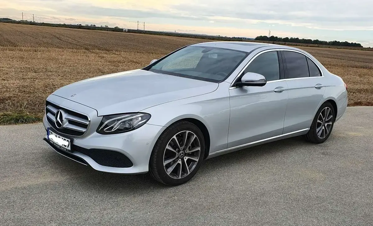 Gebraucht Mercedes E250 Avantgarde 211 PS (155 kW) 2018 Silber Limousine