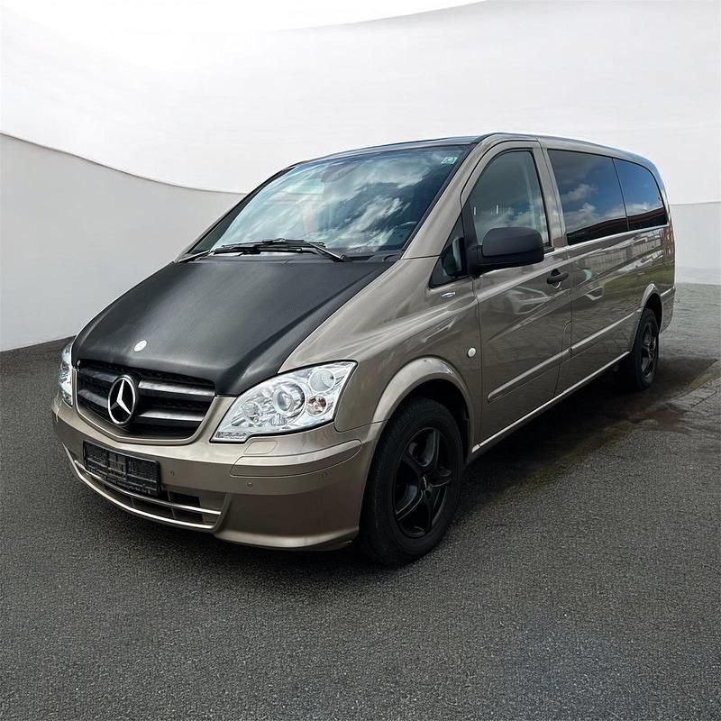 Gold Gebraucht 2011 Mercedes Vito Van / Kleinbus | 17.850 € - Bild 1/4