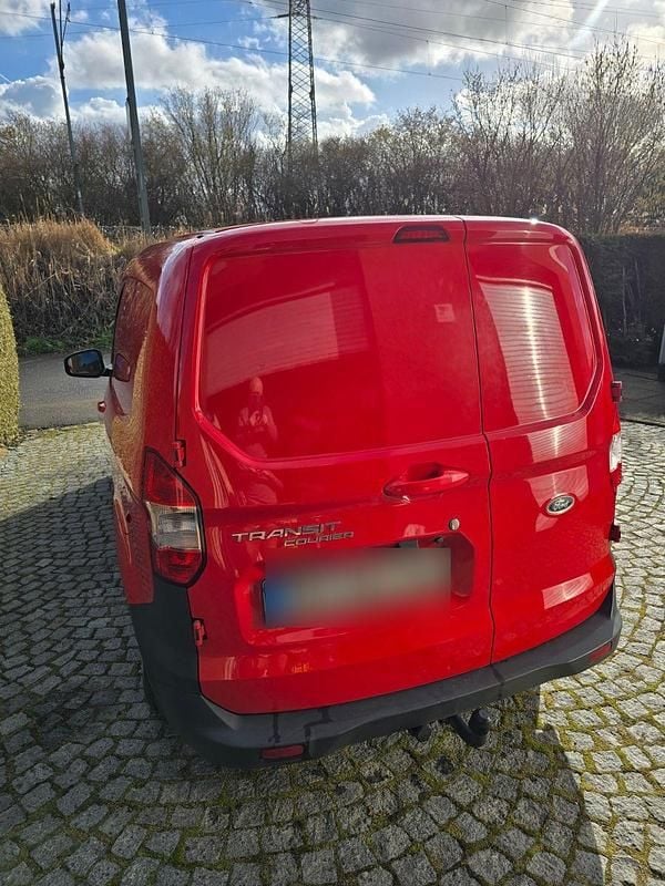 Gebraucht Ford Transit 75 PS (55 kW) 2016 Rot Kombi