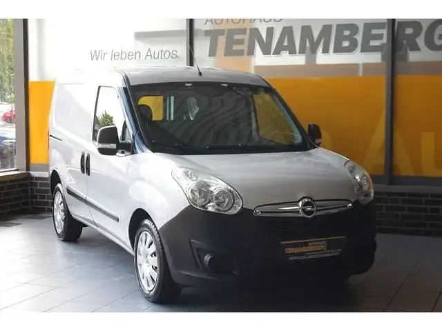 Gebraucht Opel Combo 105 PS (77 kW) 2014 Van / Kleinbus