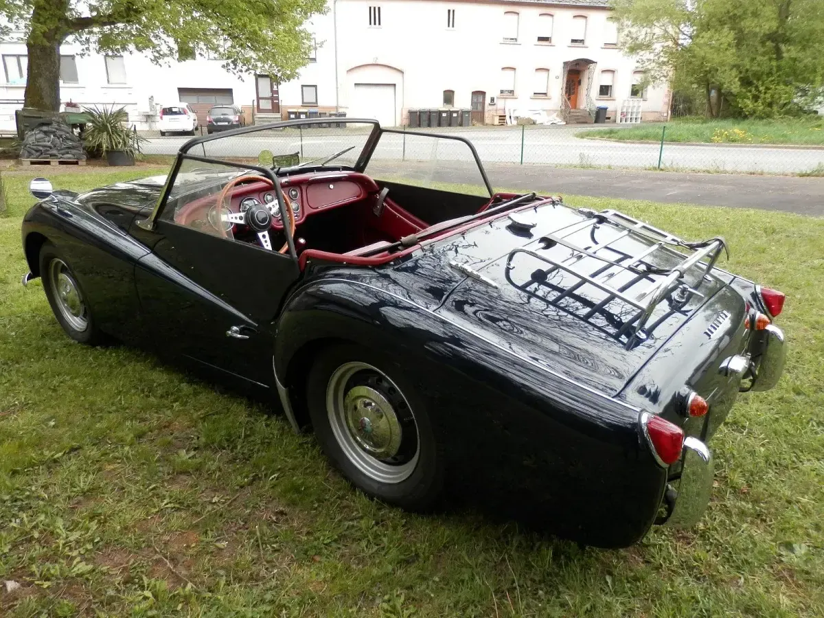 Gebraucht Triumph TR3 100 PS (73 kW) 1958 Blau Cabrio
