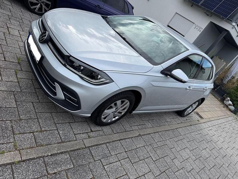 Silber Gebraucht 2022 VW Polo Style Limousine | 15.500 € (Guter Preis) - Bild 1/4