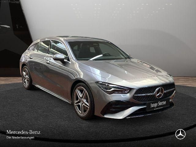 Grau Gebraucht 2024 Mercedes CLA200 Shooting Brake Advanced Plus Kombi | 30.290 € (Guter Preis) - Bild 1/4