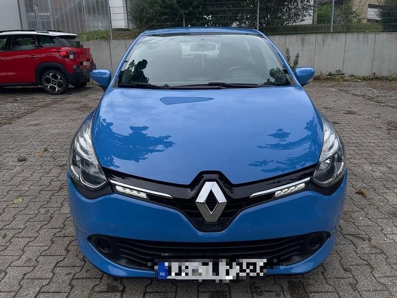 Blau Gebraucht 2016 Renault Clio IV LIMITED Limousine | 5.999 € (Guter Preis) - Bild 1/4