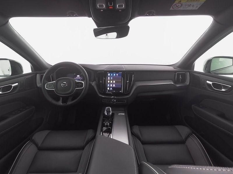 Gebraucht Volvo XC60 Plus 250 PS (183 kW) 2025 Schwarz SUV