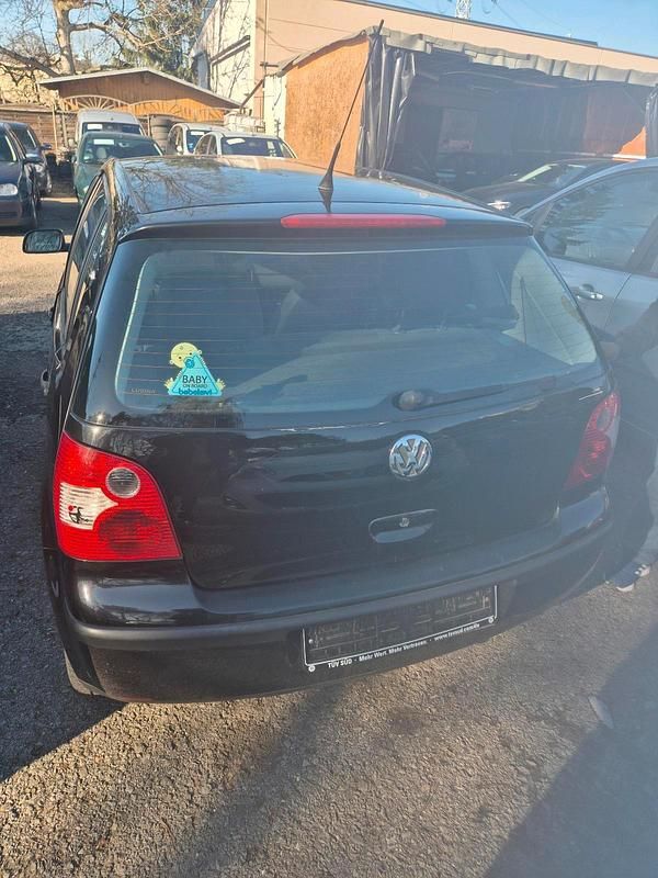 Gebraucht VW Polo 64 PS (47 kW) 2002 Schwarz Kleinwagen