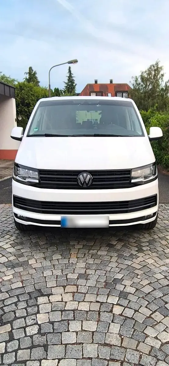 Gebraucht VW Multivan 150 PS (110 kW) 2017 Weiß Van / Kleinbus