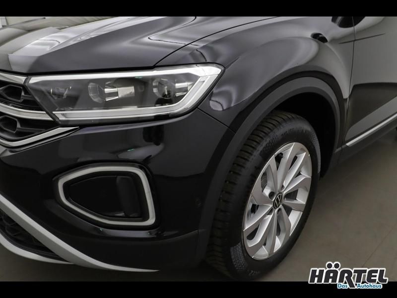 Neu VW T-Roc Style 150 PS (110 kW) 2025 Deep black perleffekt, pearl effect SUV