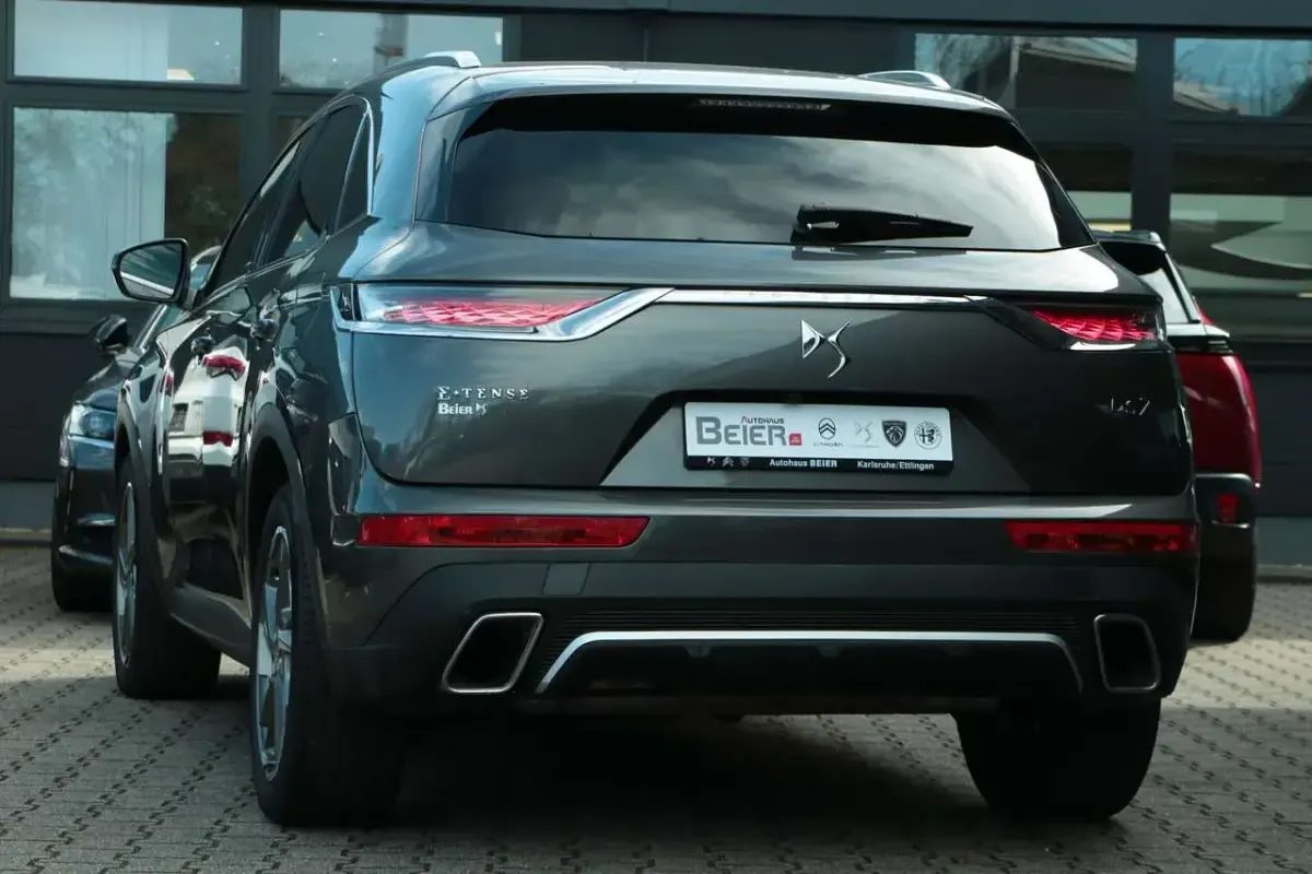Gebraucht DS Automobiles DS7 Crossback Rivoli Plus 224 PS (164 kW) 2022 Grau SUV
