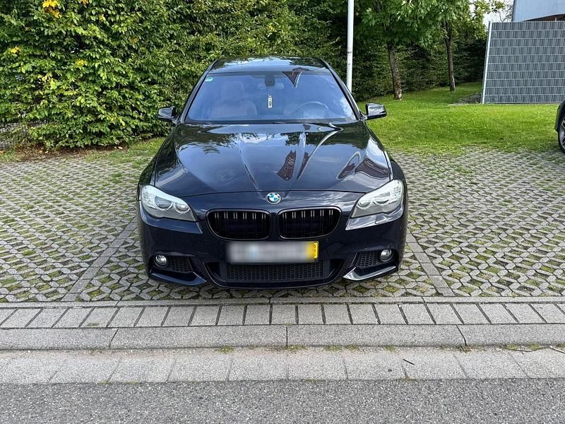 Blau Gebraucht 2011 BMW 535 M Sport Kombi | 13.800 € (Fairer Preis) - Bild 1/4