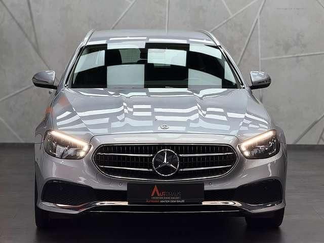 Gebraucht Mercedes E300 194 PS (142 kW) 2021 Silber metallic