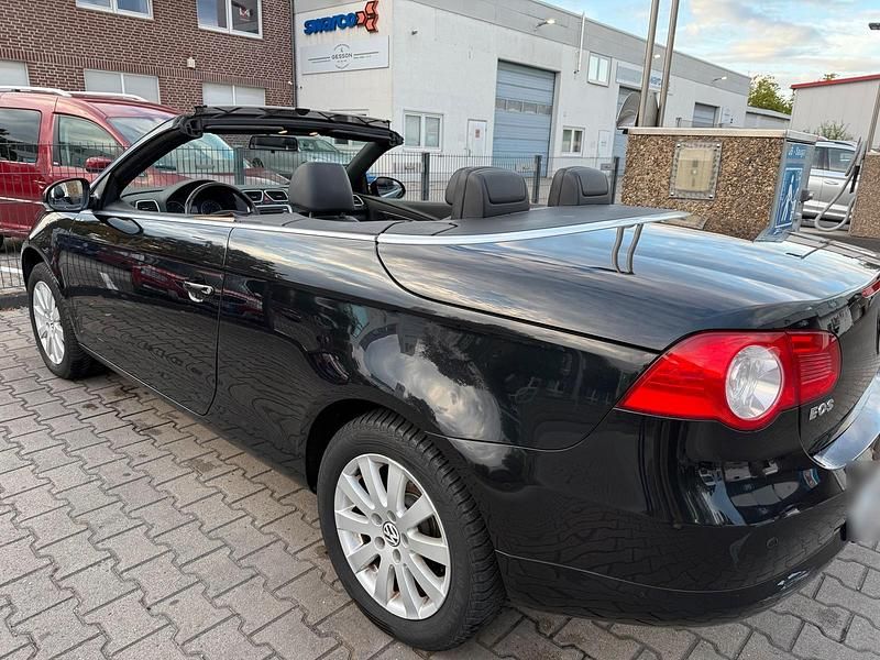 Usado VW Eos 140 HP (102 kW) 2008 Preto Cabrios