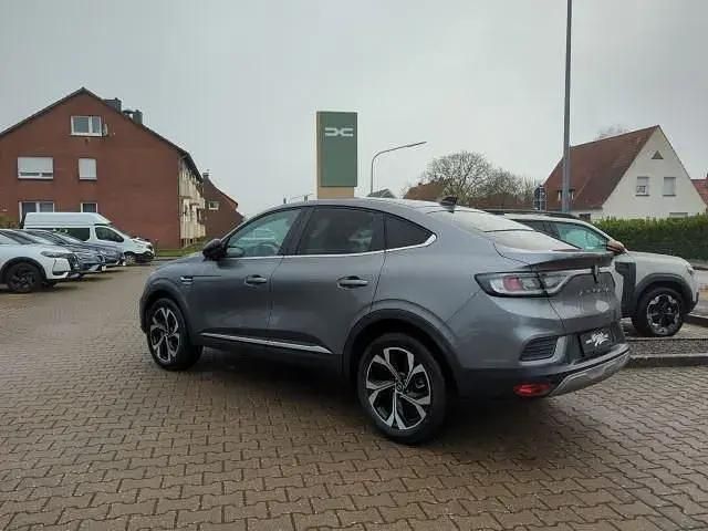 Gebraucht Renault Arkana Komfort 140 PS (102 kW) 2024 Grau SUV