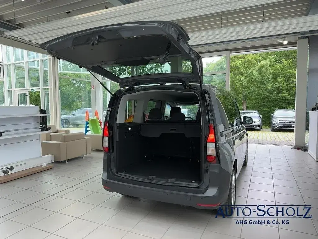 Gebraucht VW Caddy Basis 114 PS (83 kW) 2022 Grau Van / Kleinbus