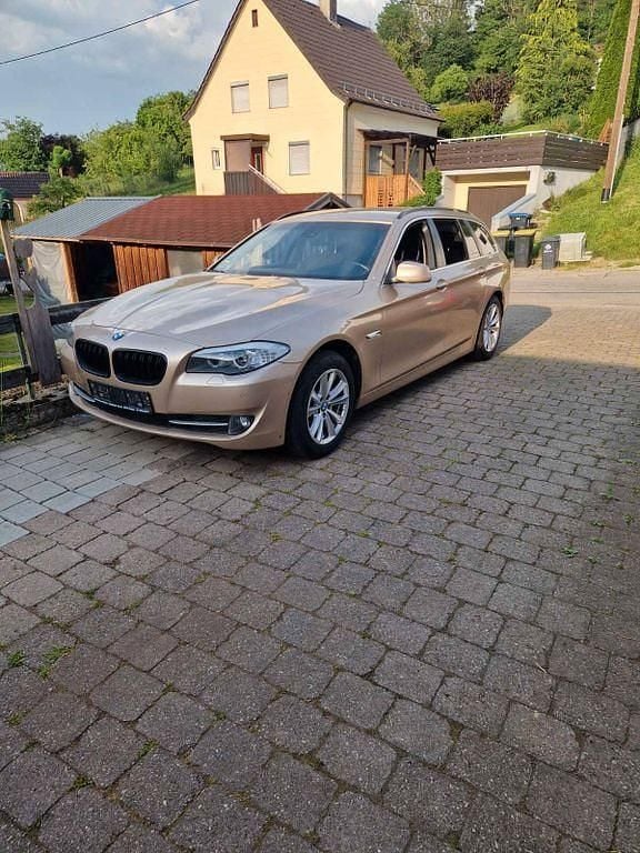 Gebraucht 2012 BMW 520 Kombi | 6.400 € (Guter Preis) - Bild 1/4