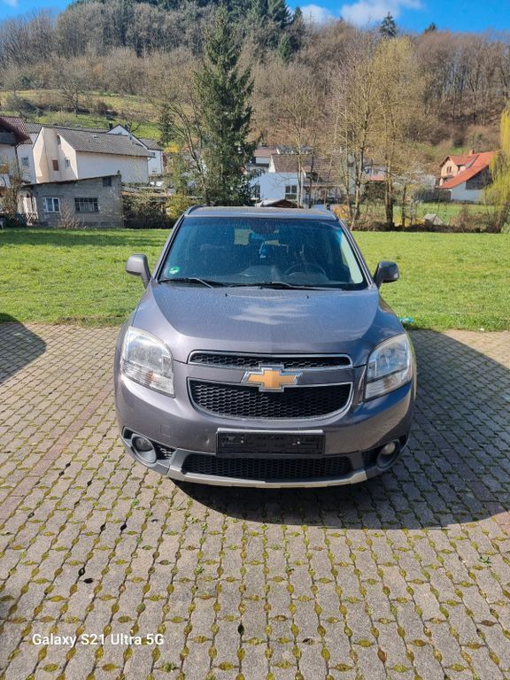 Grau Gebraucht 2014 Chevrolet Orlando LTZ Van / Kleinbus | 6.000 € (Fairer Preis) - Bild 1/4