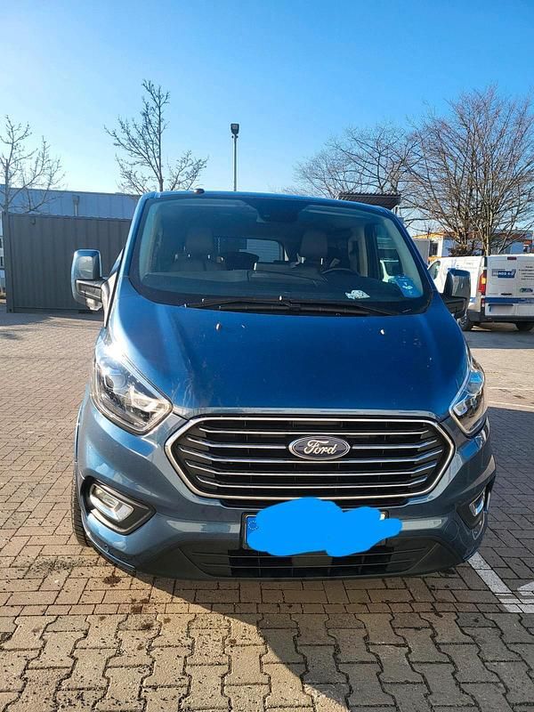 Gebraucht Ford Tourneo 170 PS (125 kW) 2019 Blau Van / Kleinbus