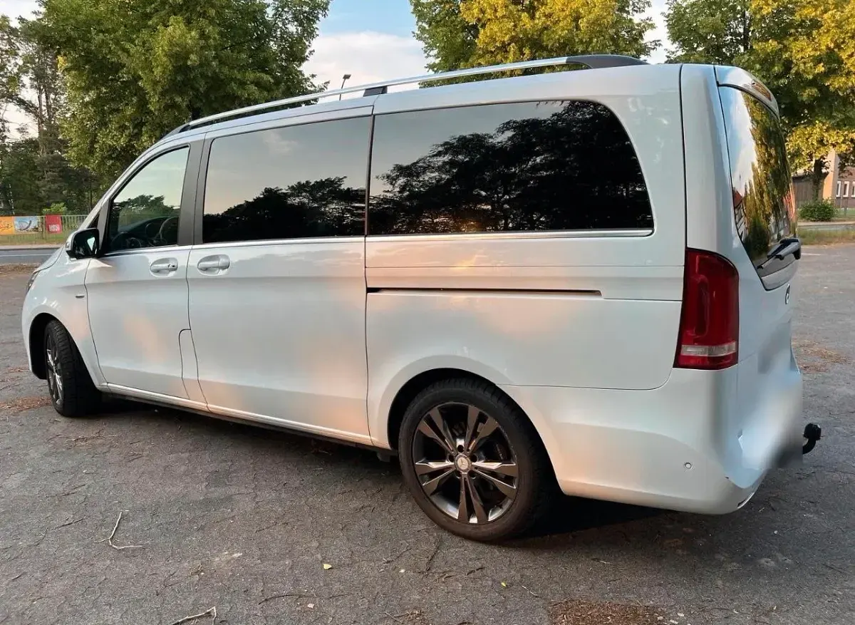 Gebraucht Mercedes V250 Avantgarde Edition 190 PS (139 kW) 2017 Weiß Van / Kleinbus