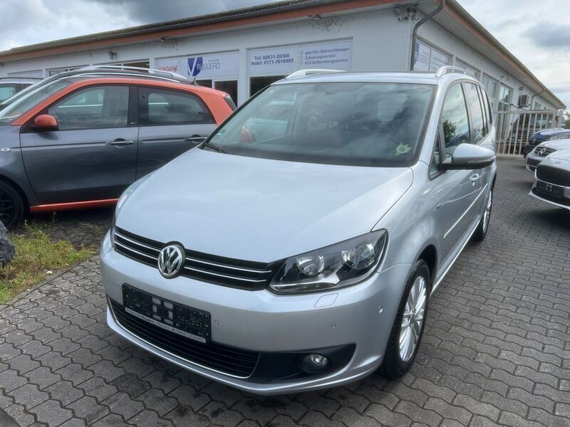 Silber Gebraucht 2015 VW Touran Cup Van / Kleinbus | 10.790 € (Superpreis) - Bild 1/4