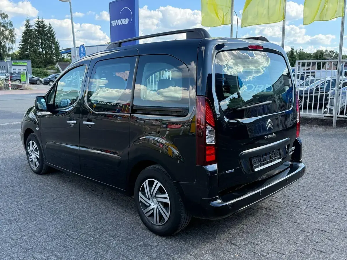 Gebraucht Citroën Berlingo SELECTION 99 PS (72 kW) 2015 Schwarz Van / Kleinbus