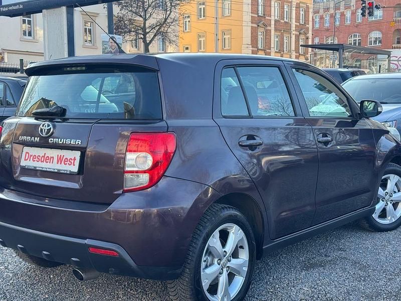Gebraucht Toyota Urban Cruiser 101 PS (74 kW) 2009 Deep amethyst mica metallic Kleinwagen