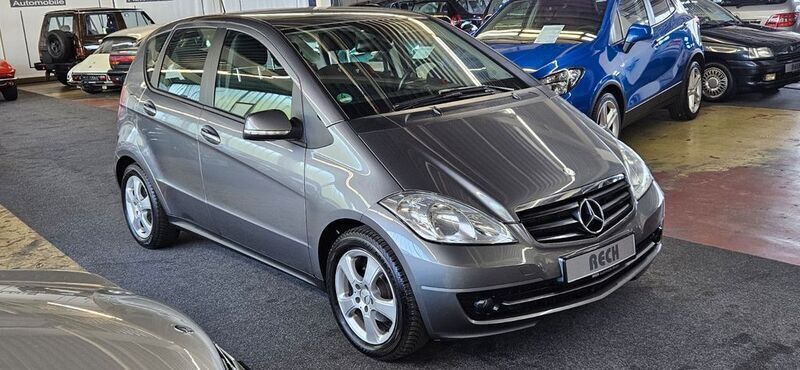 Grau Gebraucht 2010 Mercedes A160 Limousine | 10.000 € (Teuer) - Bild 1/3