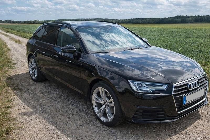 Gebraucht Audi A4 Ambiente 150 PS (110 kW) 2018 Schwarz Kombi