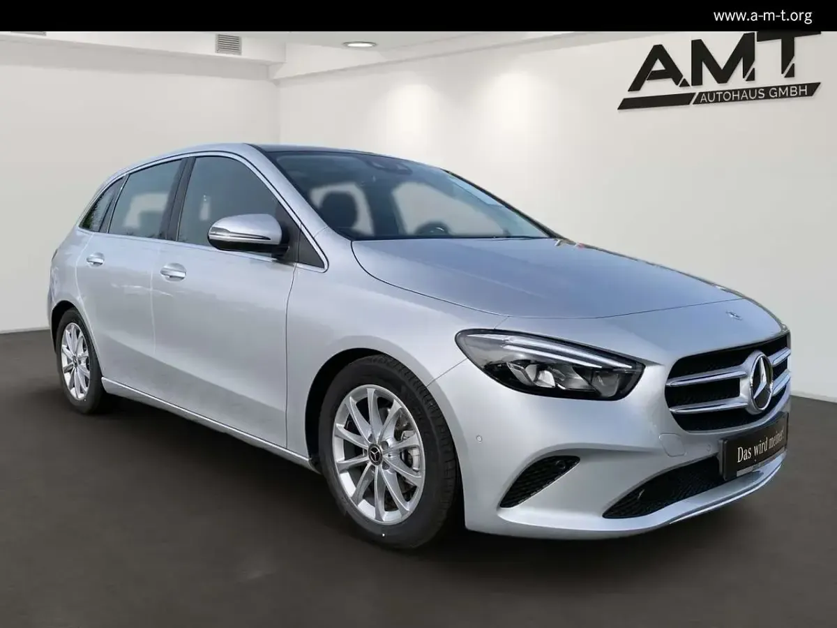 Gebraucht Mercedes B180 Progressive 136 PS (100 kW) 2022 Iridiumsilber Kleinwagen