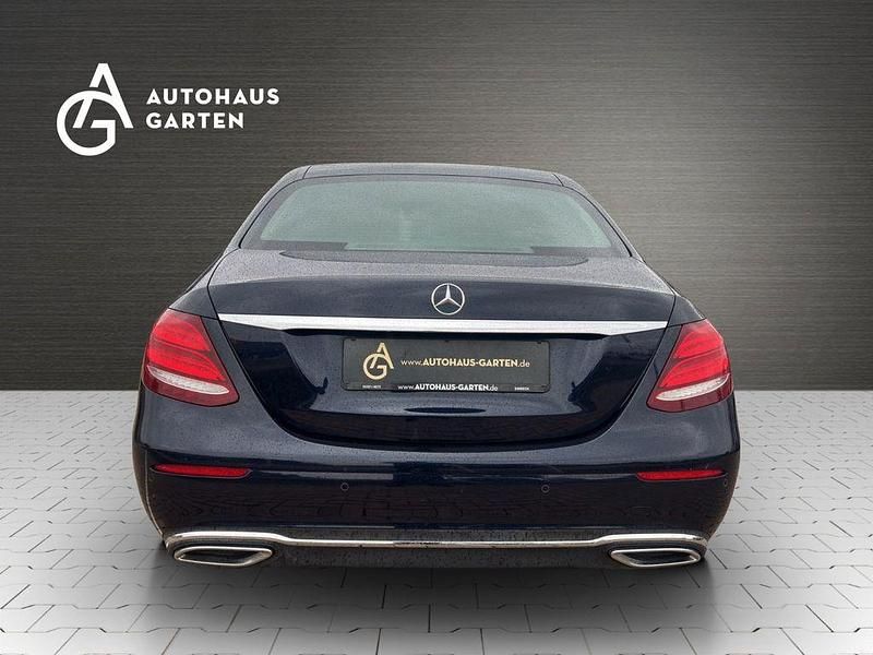 Gebraucht Mercedes E350 Avantgarde 258 PS (189 kW) 2018 Cavansitblau Limousine