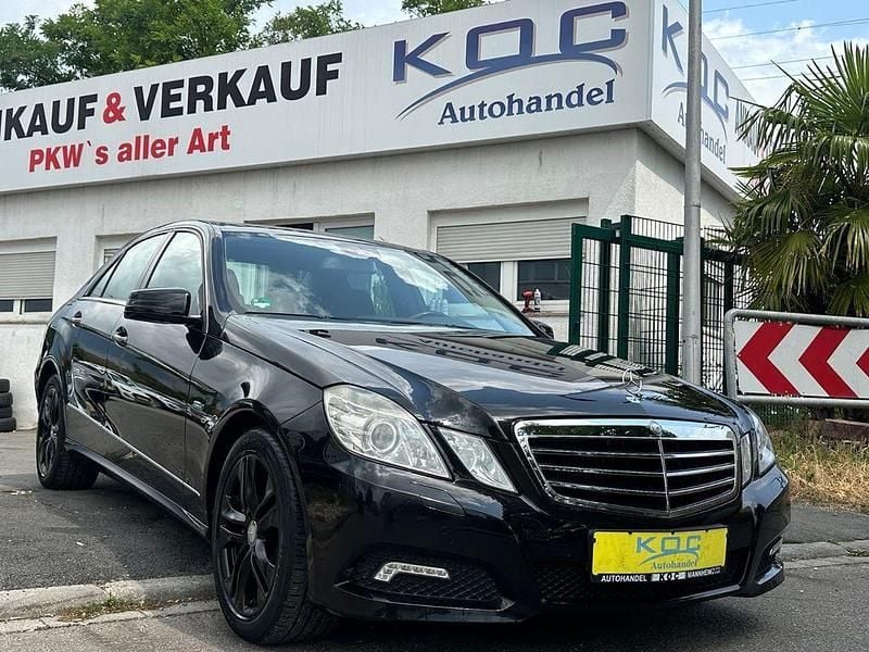 Schwarz Gebraucht 2010 Mercedes E200 Avantgarde Limousine | 6.900 € (Guter Preis) - Bild 1/4