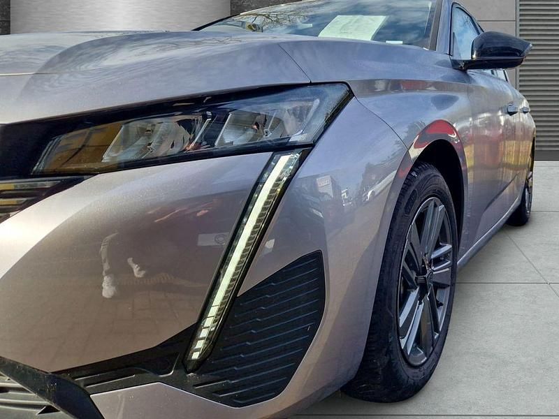 Gebraucht Peugeot 308 SW Allure 131 PS (96 kW) 2024 Grau Kombi