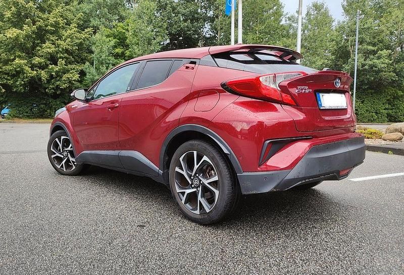 Rot Gebraucht 2019 Toyota C-HR Team SUV | 18.750 € (Fairer Preis) - Bild 1/4