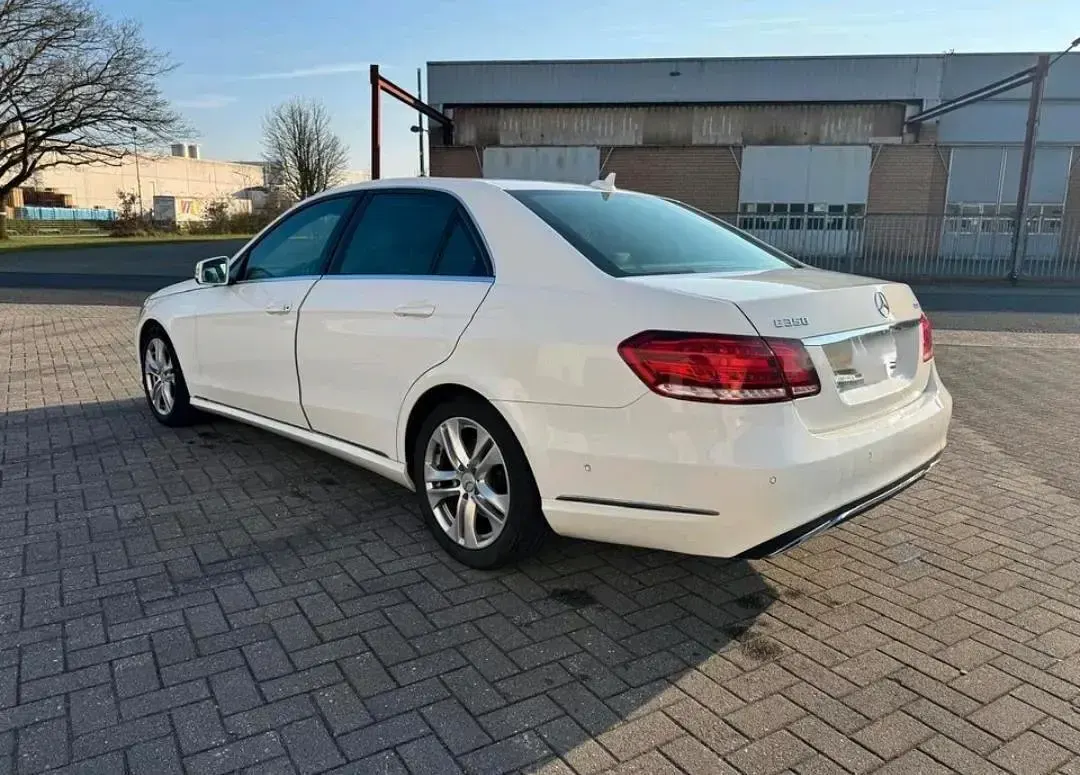 Gebraucht Mercedes E350 258 PS (189 kW) 2014 Weiß Limousine