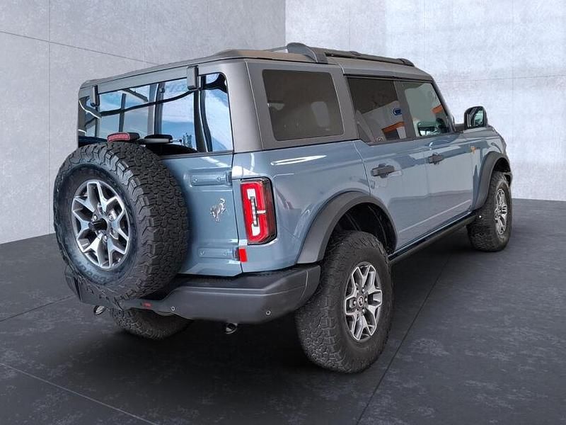 Gebraucht Ford Bronco 334 PS (245 kW) 2023 Azure gray/aura blue SUV