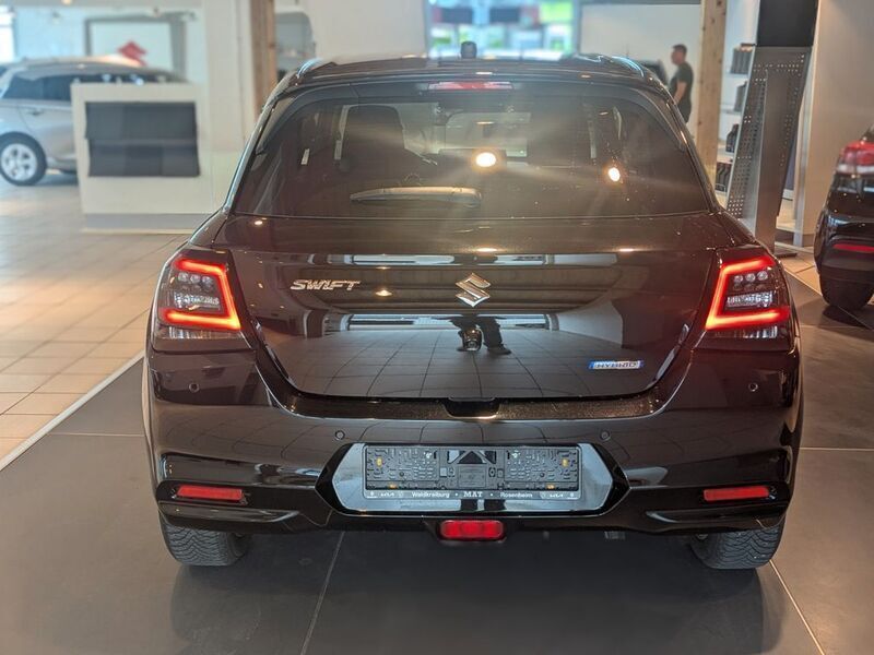 Schwarz Gebraucht 2024 Suzuki Swift Comfort+ Kleinwagen | 17.990 € (Teuer) - Bild 1/4