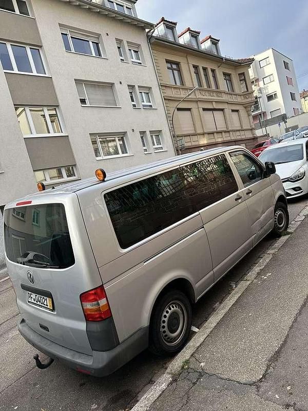 Gebraucht VW T5 131 PS (96 kW) 2009 Grau Van