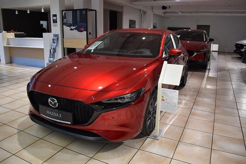 Gebraucht Mazda 3 Center-Line 140 PS (102 kW) 2024 Soul red crystal m Limousine