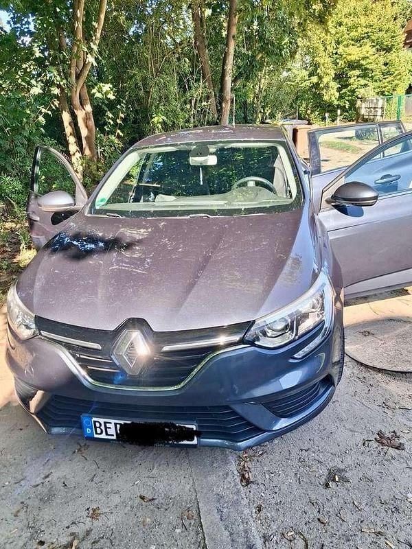 Gebraucht 2024 Renault Mégane IV Limousine | 10.000 € - Bild 1/4